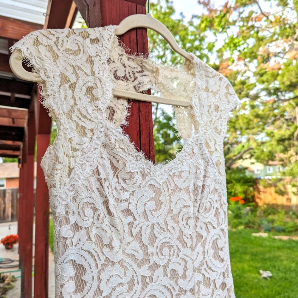Romantic Tadashi Shoji Wedding Dress - Picture 2 of 14